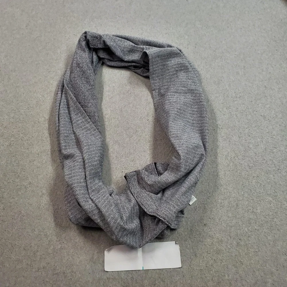 Lululemon Women Scarf OS Gray Nylon Polyester Vinyasa Herringbone Infinity Snap